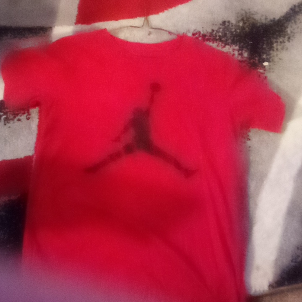 Boys medium Jordan shirt